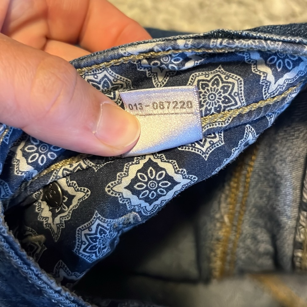 Paige Silver Lake Denim Shorts - Picture 6 of 7